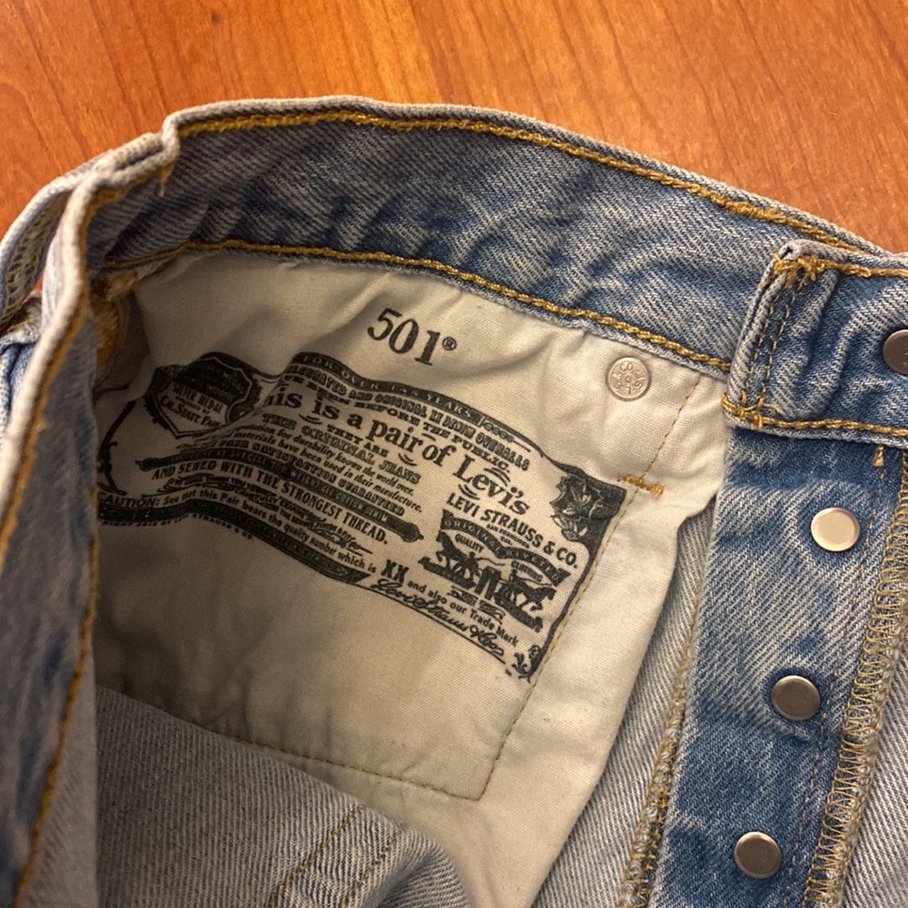 Levi’s 501 button fly high waisted jean short sz 26 waist - Picture 10 of 10